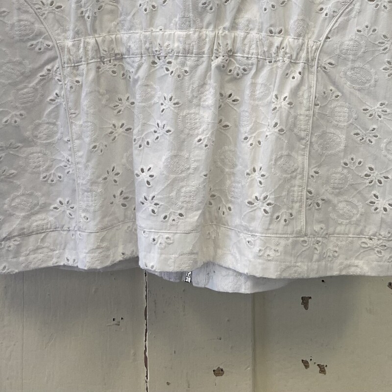 Wht Eyelet Zip Jacket<br />
White<br />
Size: 0X