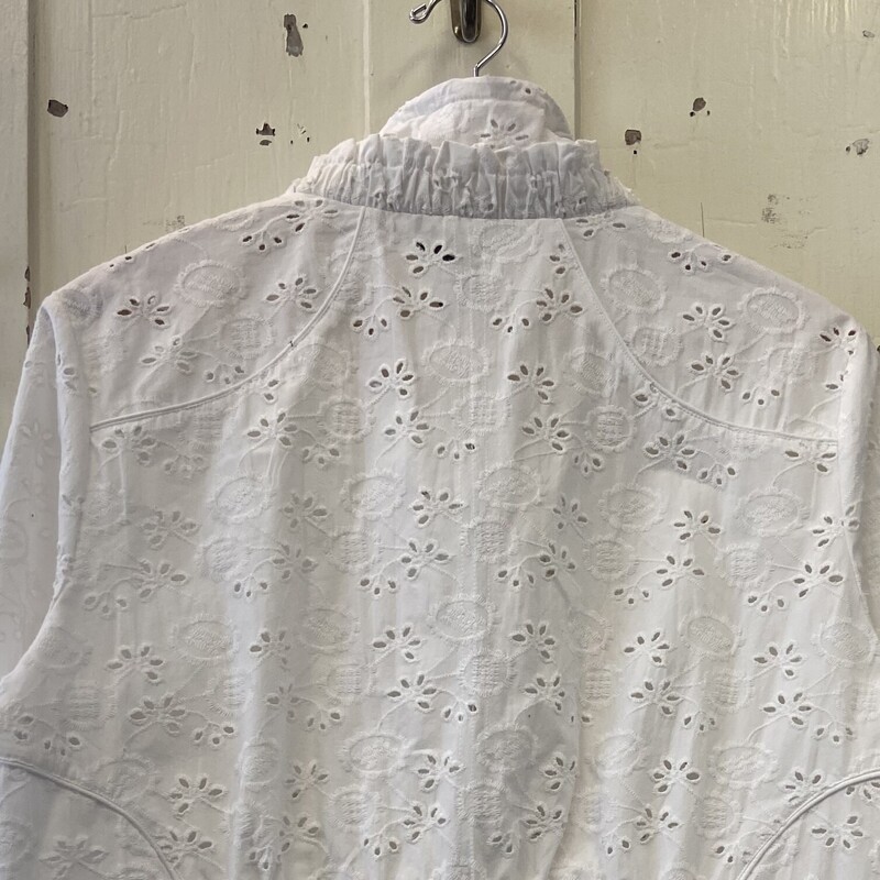 Wht Eyelet Zip Jacket<br />
White<br />
Size: 0X