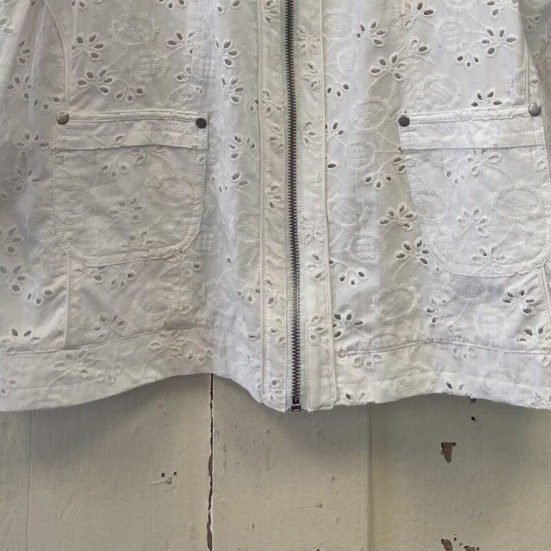 Wht Eyelet Zip Jacket<br />
White<br />
Size: 0X