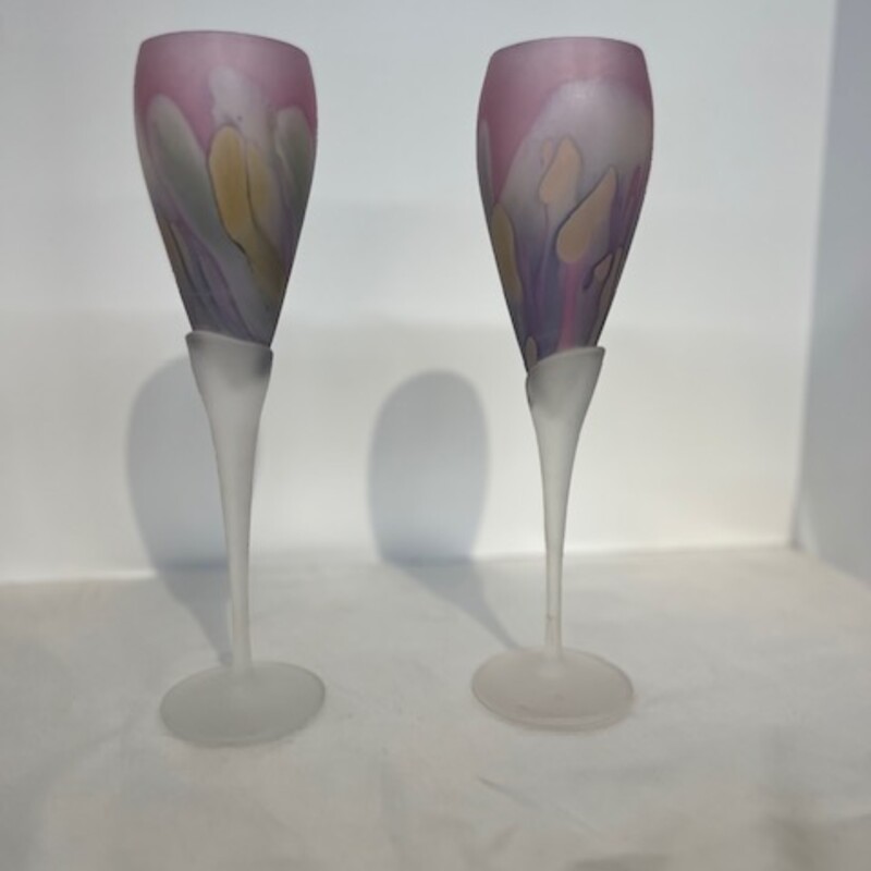 Rueven Art Nouveau Satin Watercolor
Champagne Glasses
Set of 2
Frosted Purple
Size: 2.5 x 10.5H
