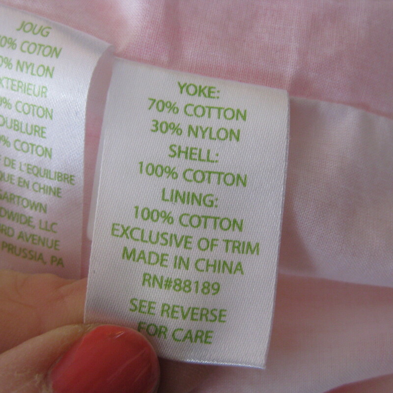 Lilly Pulitzer Lace, Pink, Size: 6
Cute youthful trendy dress from Lilly Pulitzer.
The print is a blend of yellow and pink and the pink is a bit neon
The yoke is lace
Fully lined
Center back zipper

It's marked size 6 please check the actual garment measurements below

Flat measurements, please double where appropriate:
Armpit to Armpit: 18
Waist: 15.5
Hip: 17.5
Length: 34

Excellent condition!  No flaws
#72078

Thanks for looking.
#60156