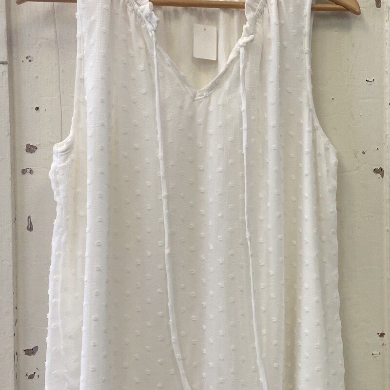 NWT Wht Nubby Slvless<br />
White<br />
Size: XL