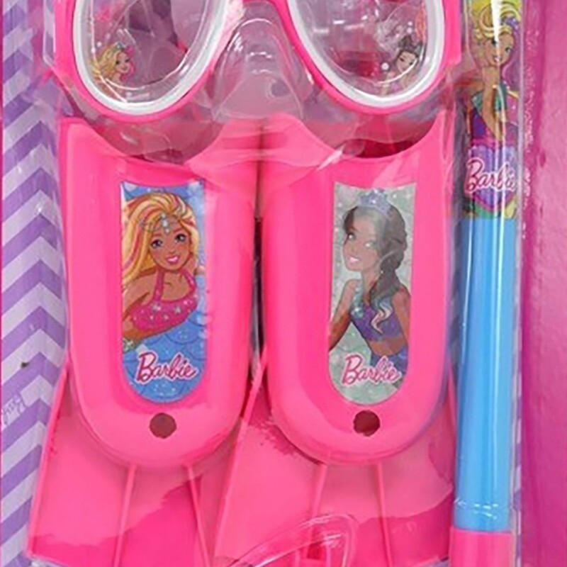 INCLUDES:
1 MASK
1 SNORKEL
1 PAIR OF FLIPPERS