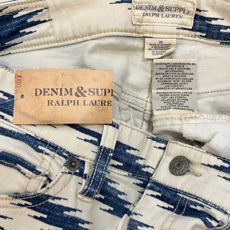 New Denim & Supply Jeans<br />
Amazing Southwestern Pattern<br />
Colors: Denim and Cream<br />
Size: 8