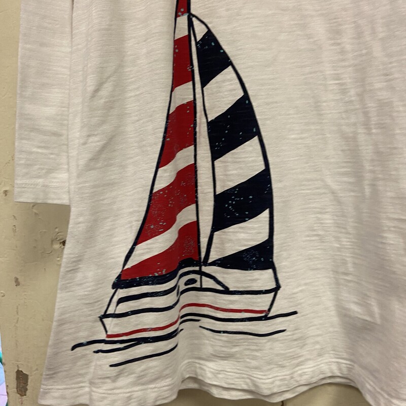 Wht/nvy/rd Sailboat Top<br />
Wt/nvy/r<br />
Size: 1X