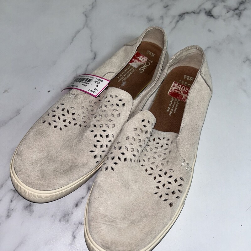 A9.5 Grey Cut Out Slip On
