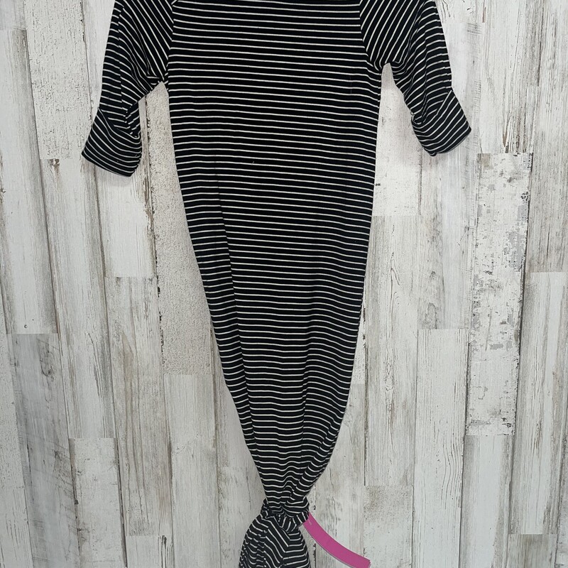 O/S Black Striped Gown