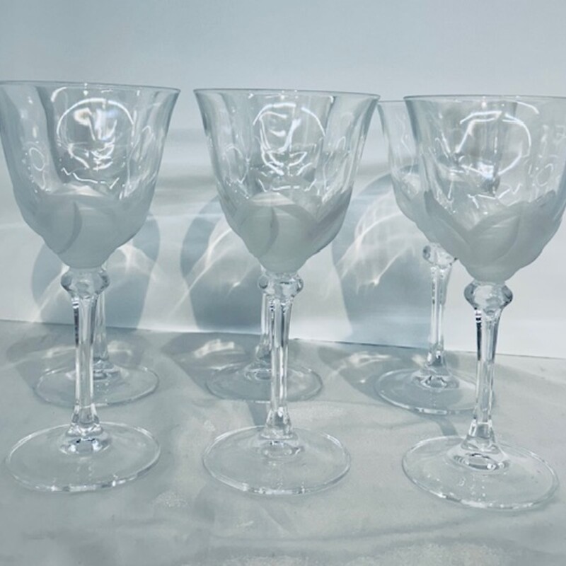 Set of 6 Water Goblet Florence Cristal DArques
Clear and frost
 Size: 6x3H