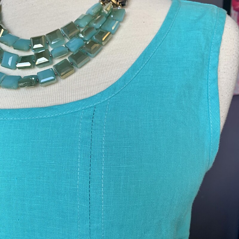 La Blend Linen Top,
Colour: Aqua,
Size: Medium,
Beautiful details in stitching and splits,
Material: 100% linen