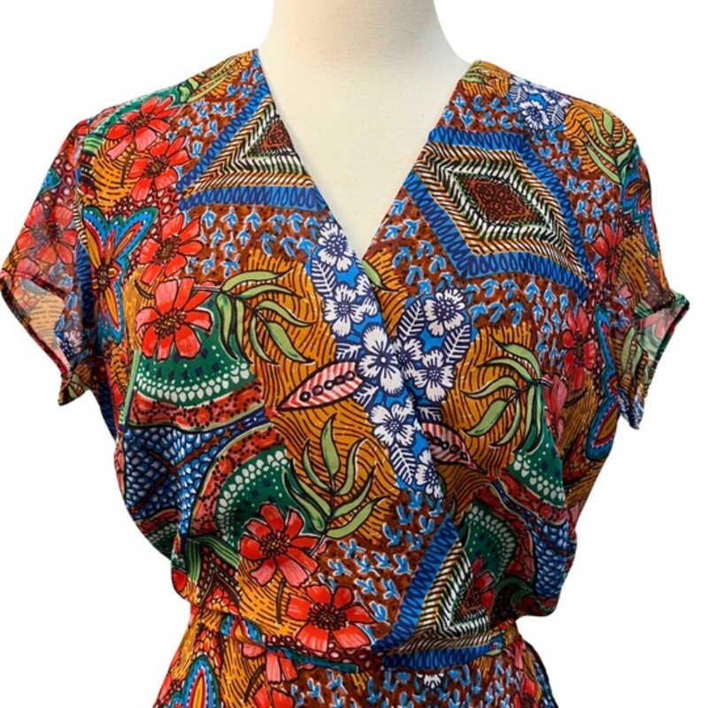 Just Taylor Floral Dress<br />
Maxi Length<br />
A Rainbow of Colors!<br />
Tie Waist<br />
Size: 8