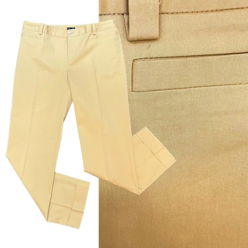 Dolce & Gabbana Blazer and Pant Set
Color: Khaki
Size: Small