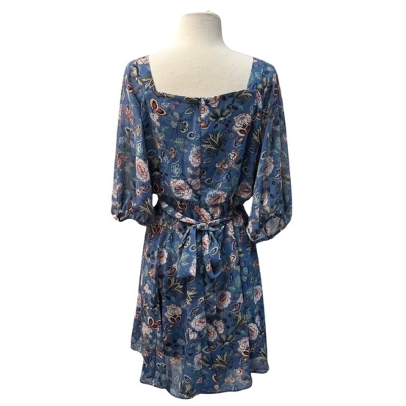 New Melonie T Dress<br />
Floral Print with Tie Waist<br />
Blue with Coral, White and Green<br />
Size: 14<br />
Retails for $79.00