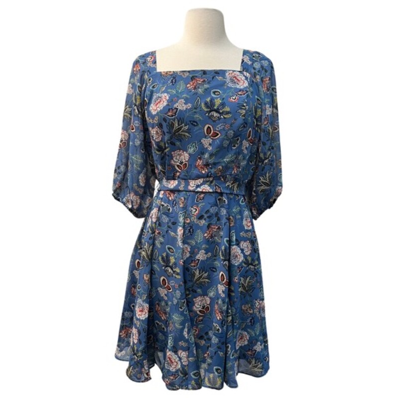 New Melonie T Dress<br />
Floral Print with Tie Waist<br />
Blue with Coral, White and Green<br />
Size: 14<br />
Retails for $79.00