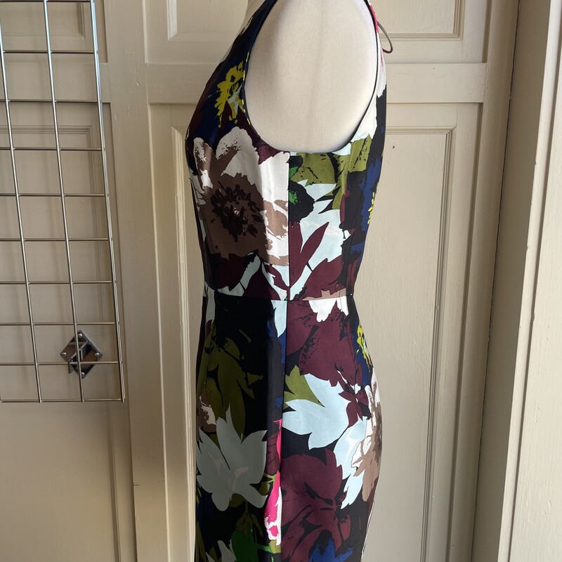 New With Original Tags:   Trina Turk Dress, Floral,
Size: 2
All sales are finals.
Pick up from the store within 7 days of purchase or have it shipped.