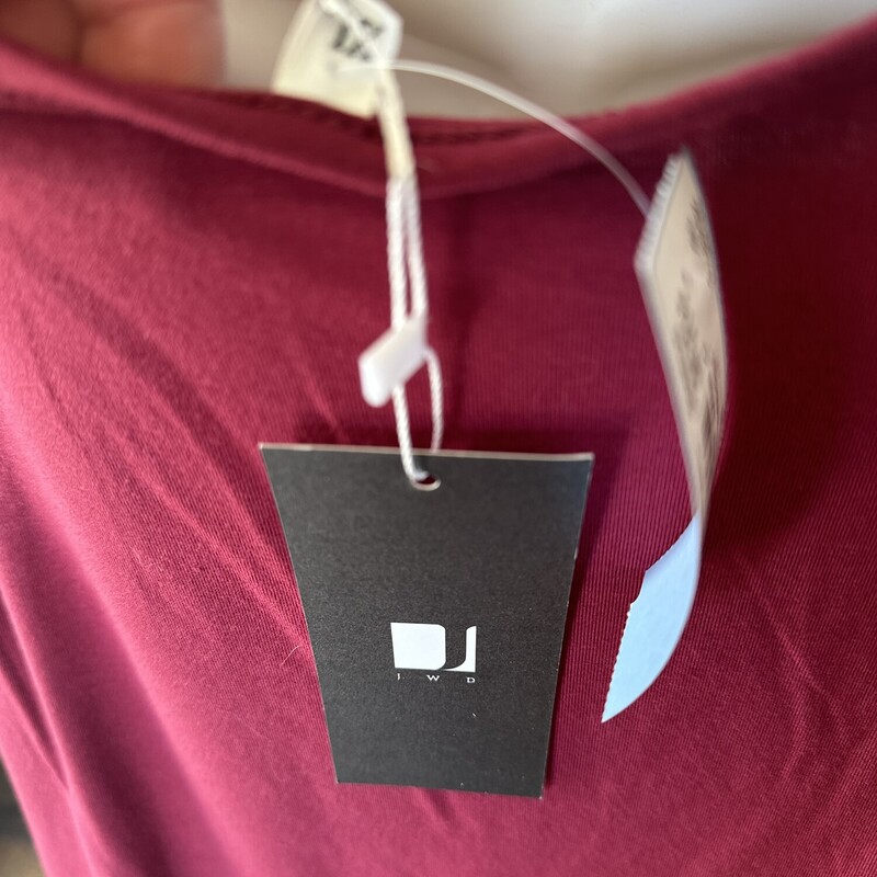 New With Originawl Tags:   JWD Top, Maroon, Size: XL<br />
All sales are final.<br />
Pick up from store within 7 days of purchase or have it shipped.