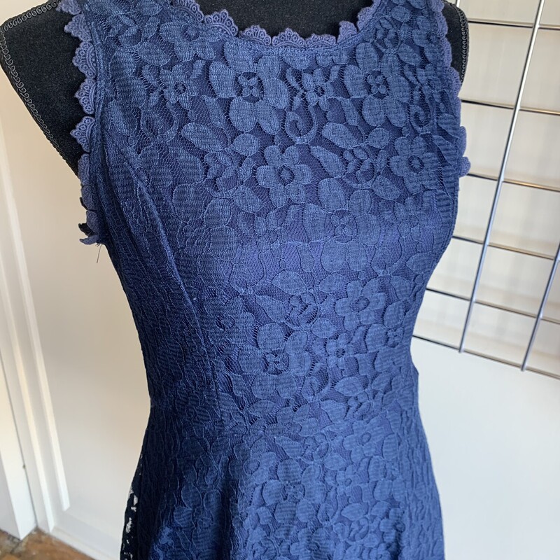 Lilly Rose Lace Dress, Navy, Size: Large<br />
All Sales Are Final<br />
No Returns<br />
Pick Up IN Store<br />
or<br />
Have it Shipped<br />
Thanks You For Shopping With Us :-)