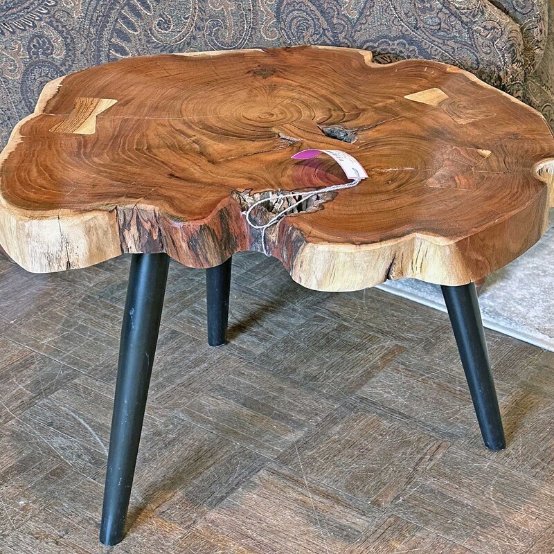 2 Inch Wood Slab Side Table

Handmade
3 Tripod Iron Legs
16 In High x 22 In Wide

Nice, well made piece!