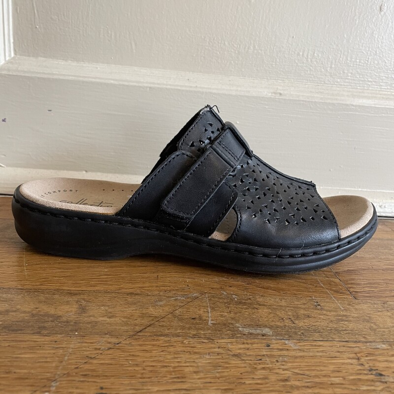 Clark Sandals, Black, Size: 7.5

All sales are final! Get it shipped or pick it up in-store within 7 days of purchasing. Thanks for shopping with us :)