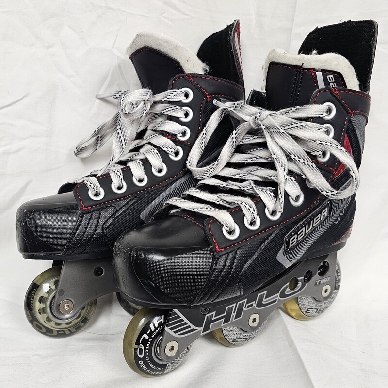 Like New! Bauer Vapor X40R Youth Roller Hockey Skates, Size: Y13