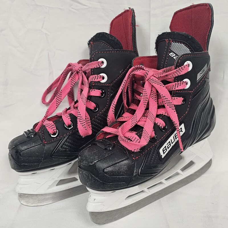 Bauer NS Youth Hockey Skates, Size: Y11, pre-owned