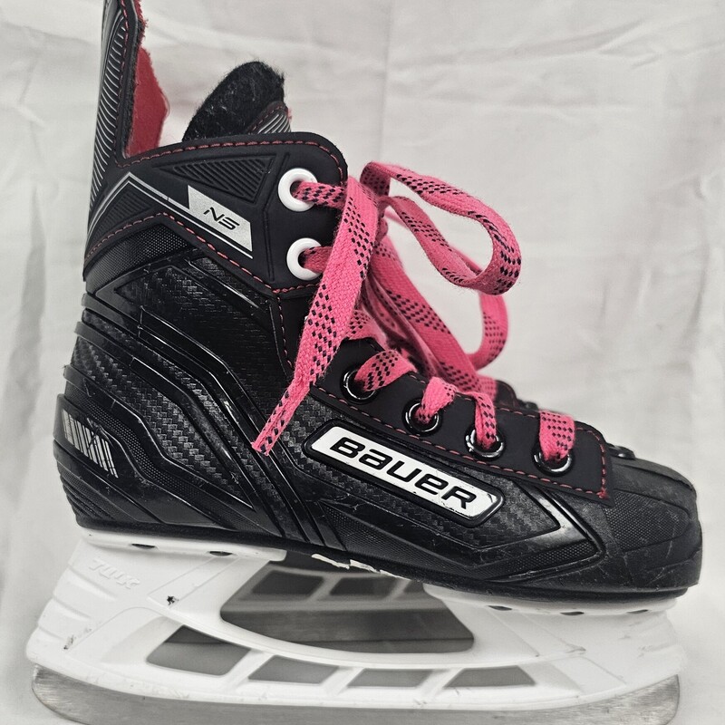 Bauer NS Youth Hockey Skates, Size: Y11, pre-owned