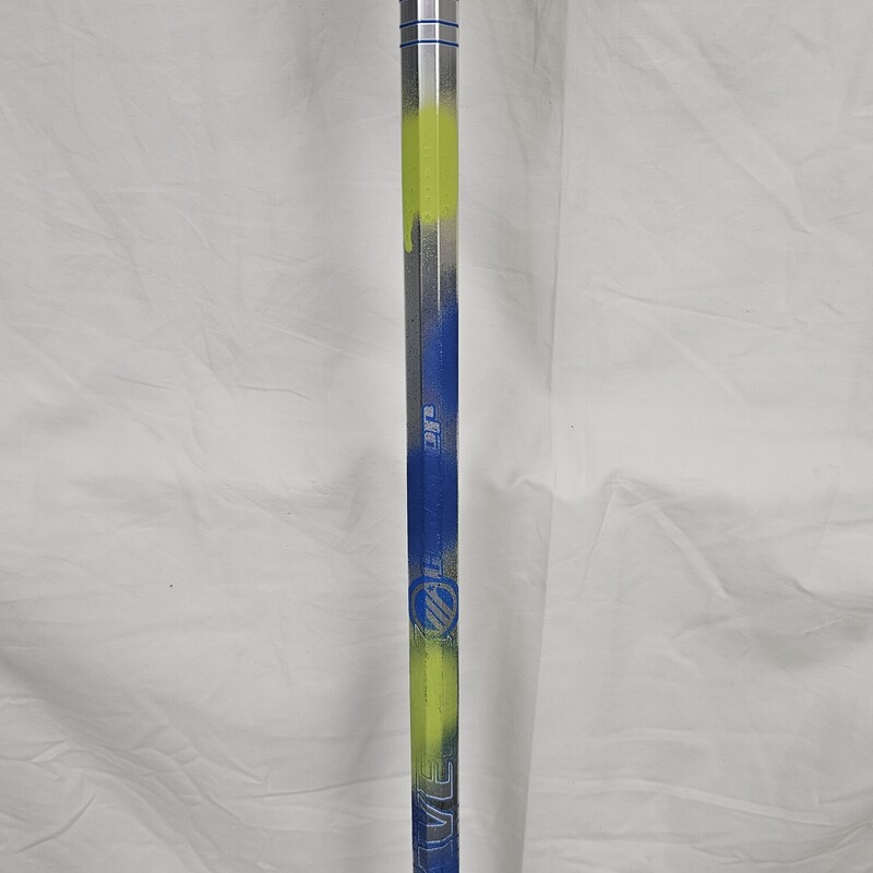 Maverik Charger Lacrosse Stick
Maverik Charger Aluminum Shaft
Mesh Type: Semi-Soft
Size: Men's
Condition: Pre-Owned - Unused
Head Color: White
Shaft Color: Silver w/ Yellow/Blue Graffiti
Mesh Color: White
