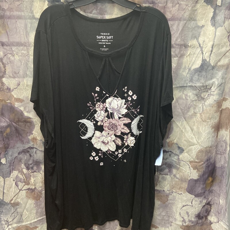 Short sleeve tee in black with lattice neckline and floral graphic in pinks