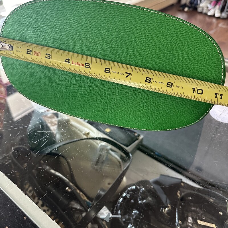 Michael Kors JetSet Bag, PalmGreen<br />
PreOwned<br />
Perfect Conditon<br />
Hard Shell,Leather 14.25in wide at center,Bottom of Bucket is 11in wide, 7in front to back on bottom<br />
Purse depth 10.25in(top to bottom)<br />
All Sales Are Final. No Returns<br />
<br />
Shipping Is Available<br />
or<br />
In Store Pick Up Within 7 Days of Purchase<br />
<br />
Thank You for Shopping With Us :-)