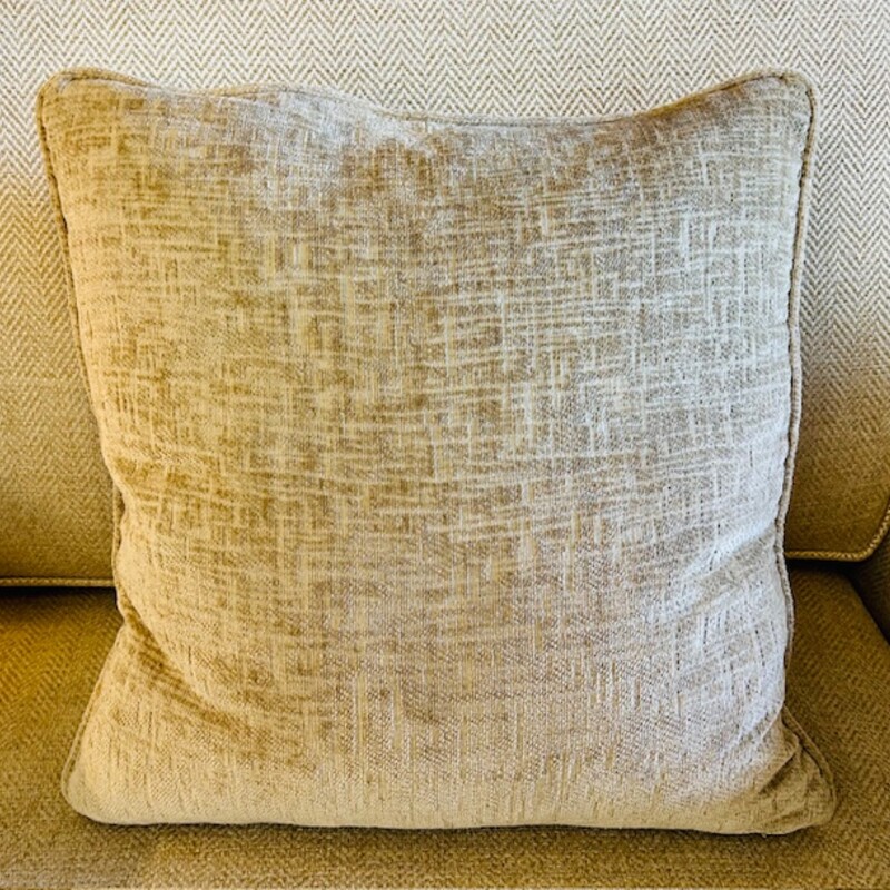 Textured Chenille Down Pillow
Tan Size: 16 x 16H