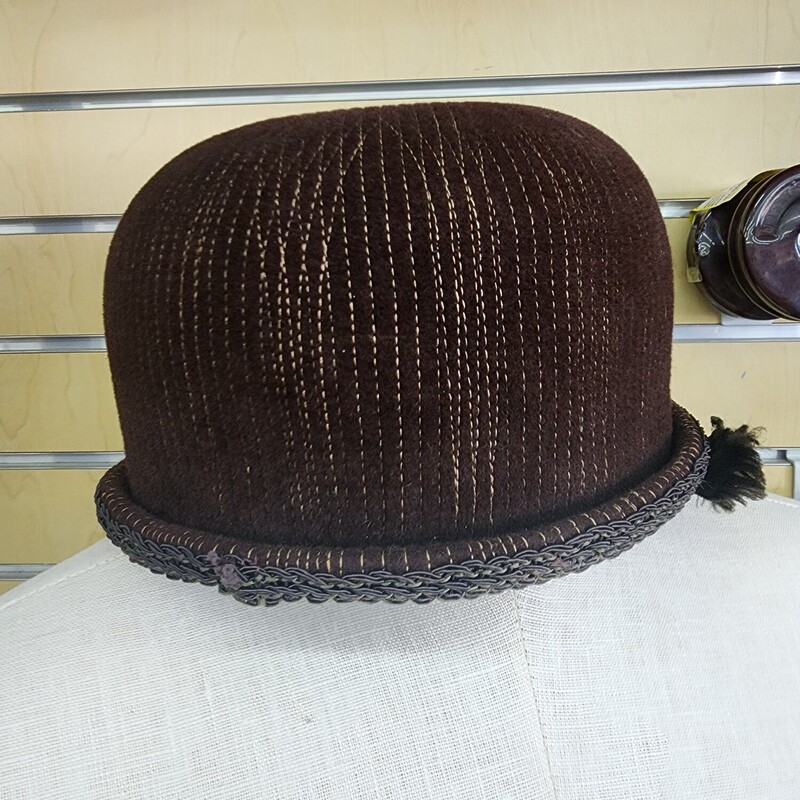 Vtg Schiaparelli Paris Hat, Brown, Size: Ladies<br />
Contact store ofr shipping. Several other vintage hats available.