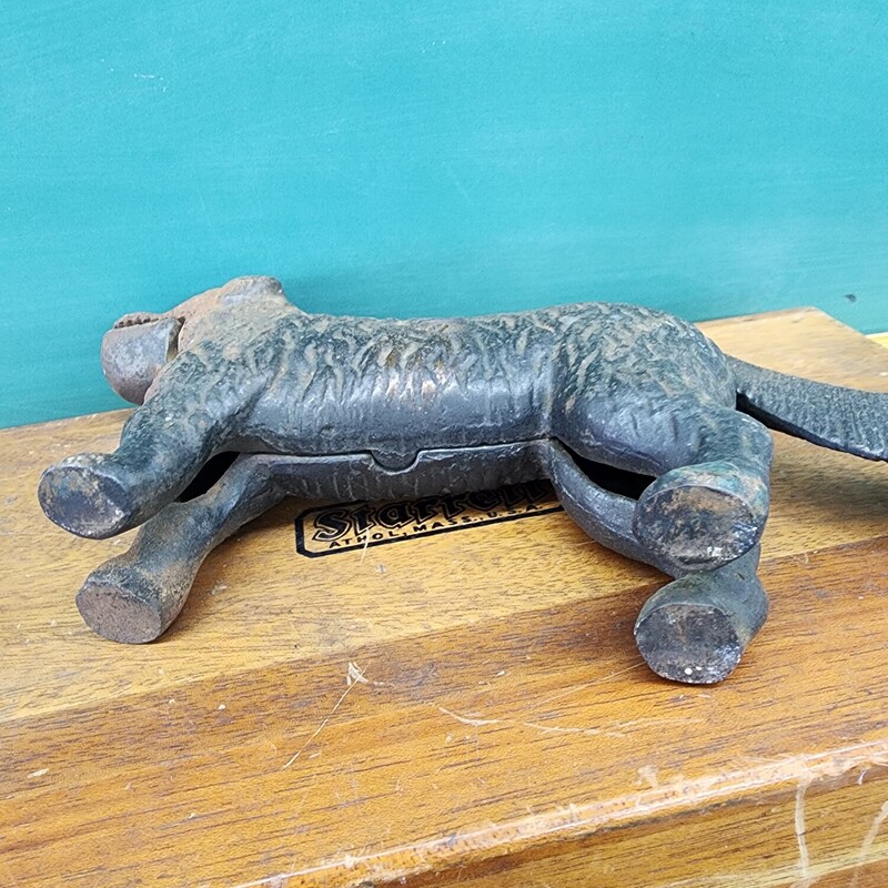 Cast Iron Nutcracker, St Bernard, Size: 11 In