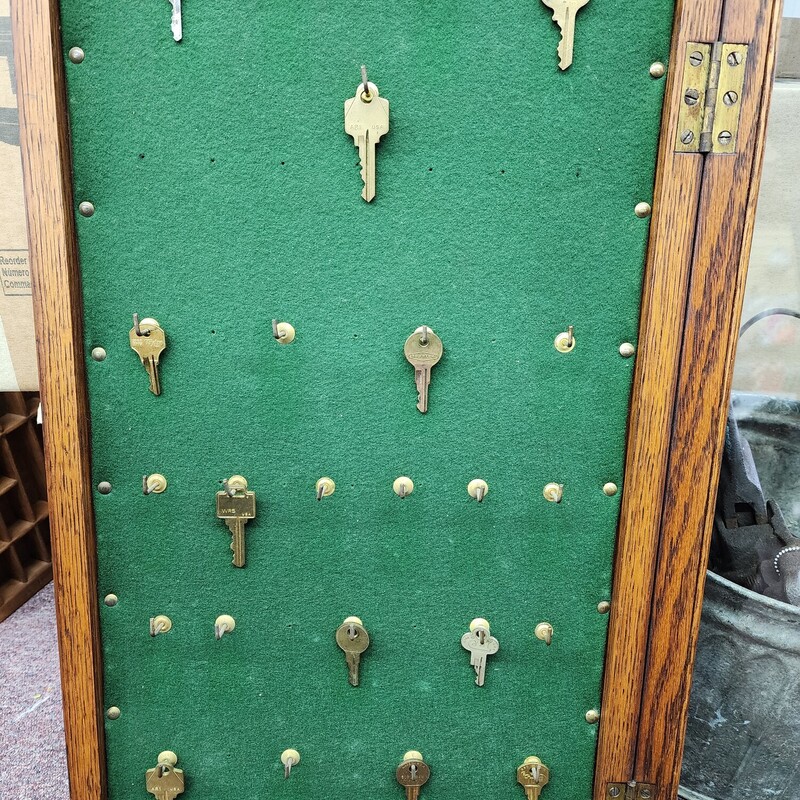 Vtg Key Cabinet, Wood, Size: 16 X 26