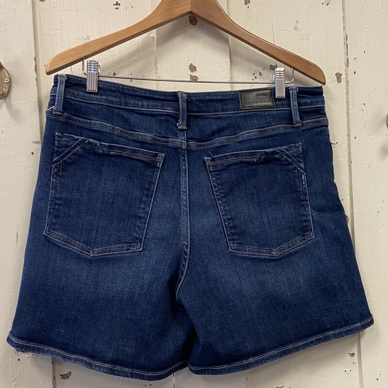 Denim Shorts<br />
Blue<br />
Size: 18