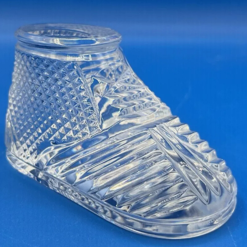 Waterford Baby Bootie
Clear
Size: 4 x 2 x 2.5H