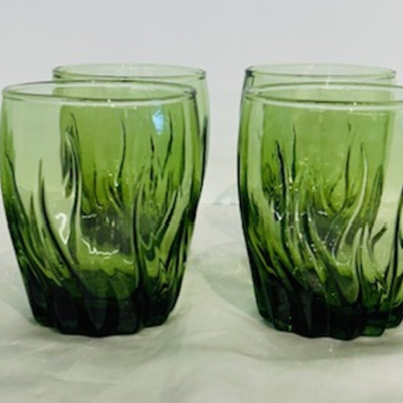 Anchor Hocking Central Park Twist Pattern
Short Glasses
Set of 6
Green
Size: 3 x 4H