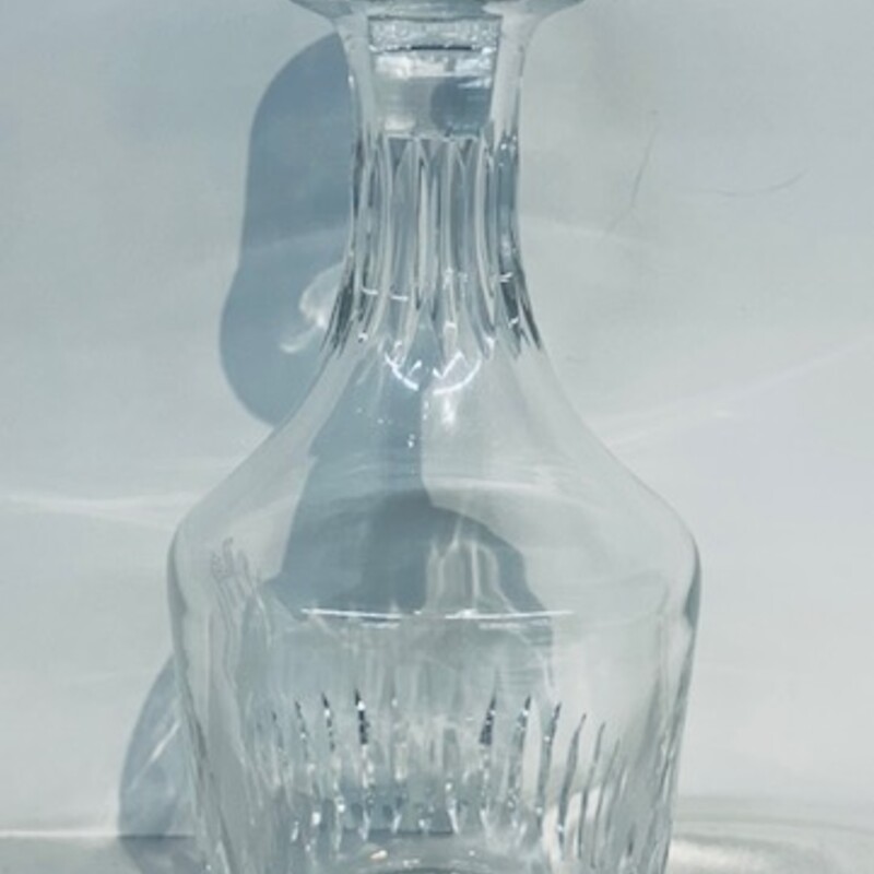 Baccarat Crystal Decanter
Clear Size: 4.5 x 11H