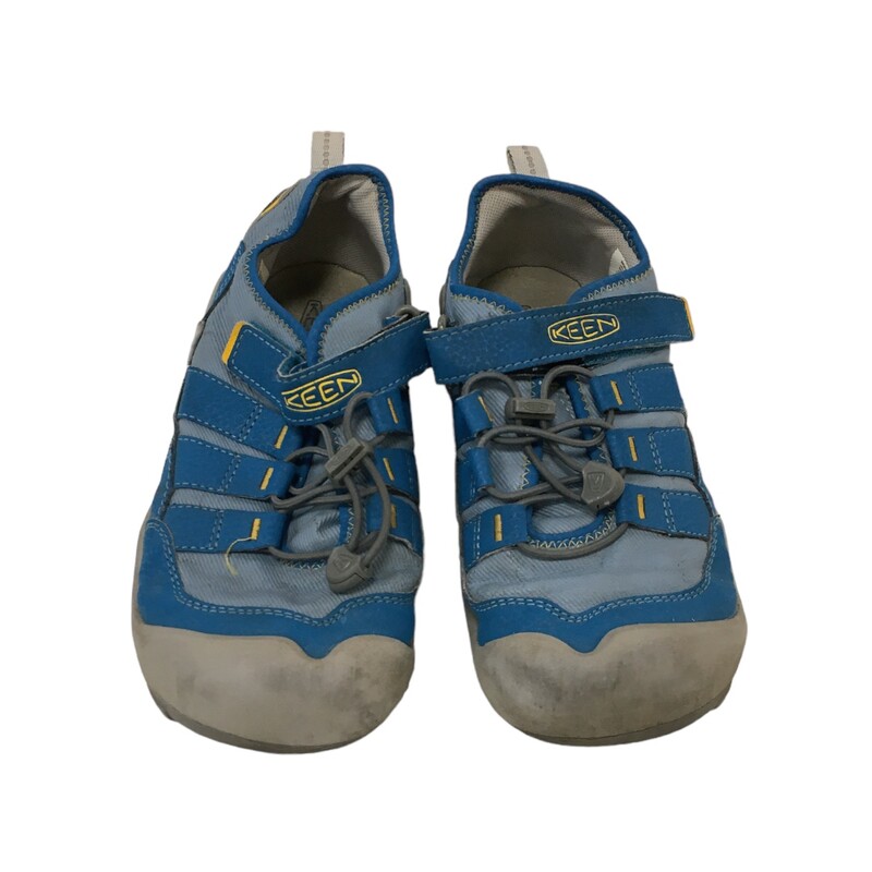 Shoes (Blue), Boy, Size: 3y

Located at Pipsqueak Resale Boutique inside the Vancouver Mall or online at:

#resalerocks #pipsqueakresale #vancouverwa #portland #reusereducerecycle #fashiononabudget #chooseused #consignment #savemoney #shoplocal #weship #keepusopen #shoplocalonline #resale #resaleboutique #mommyandme #minime #fashion #reseller

All items are photographed prior to being steamed. Cross posted, items are located at #PipsqueakResaleBoutique, payments accepted: cash, paypal & credit cards. Any flaws will be described in the comments. More pictures available with link above. Local pick up available at the #VancouverMall, tax will be added (not included in price), shipping available (not included in price, *Clothing, shoes, books & DVDs for $6.99; please contact regarding shipment of toys or other larger items), item can be placed on hold with communication, message with any questions. Join Pipsqueak Resale - Online to see all the new items! Follow us on IG @pipsqueakresale & Thanks for looking! Due to the nature of consignment, any known flaws will be described; ALL SHIPPED SALES ARE FINAL. All items are currently located inside Pipsqueak Resale Boutique as a store front items purchased on location before items are prepared for shipment will be refunded.