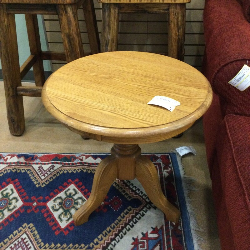 Oak Round, Wood, Size: W4166

24H X 22D

FOR IN-STORE OR PHONE PURCHASE ONLY
LOCAL DELIVERY AVAILABLE $50 MINIMUM
