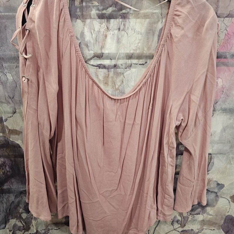 Super cute blouse with lattice tie up sleeves and can  be  worn as an off the shoulder style top in mauve/pink