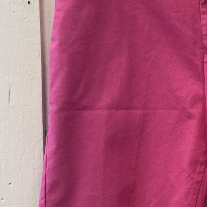 Pink Bermuda Shorts<br />
Pink<br />
Size: 8
