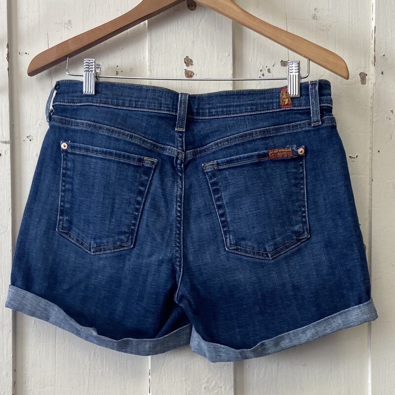 Den Cuffed Shorts<br />
Blue<br />
Size: 4 R $96