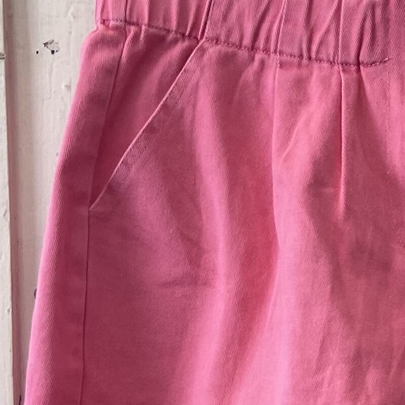 NWT Pnk Denim Shorts<br />
Pink<br />
Size: M R $65