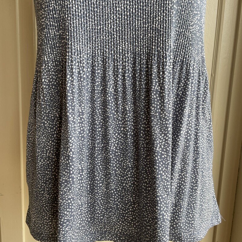 NWT Adrainna PapelleTank, Periwinkle, Size: M<br />
New Tags $59<br />
Our Price $21.99<br />
<br />
All Sale Are Final. No Returns.<br />
<br />
Pick Up In Store Within 7 Days Of Purchase<br />
Or<br />
Have It Shipped<br />
<br />
Thanks For Shopping With Us:-)