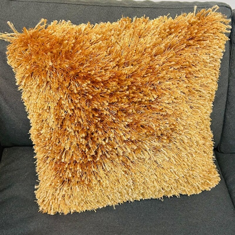 Square Shag Pillow
Orange and Gold
Size: 18x18