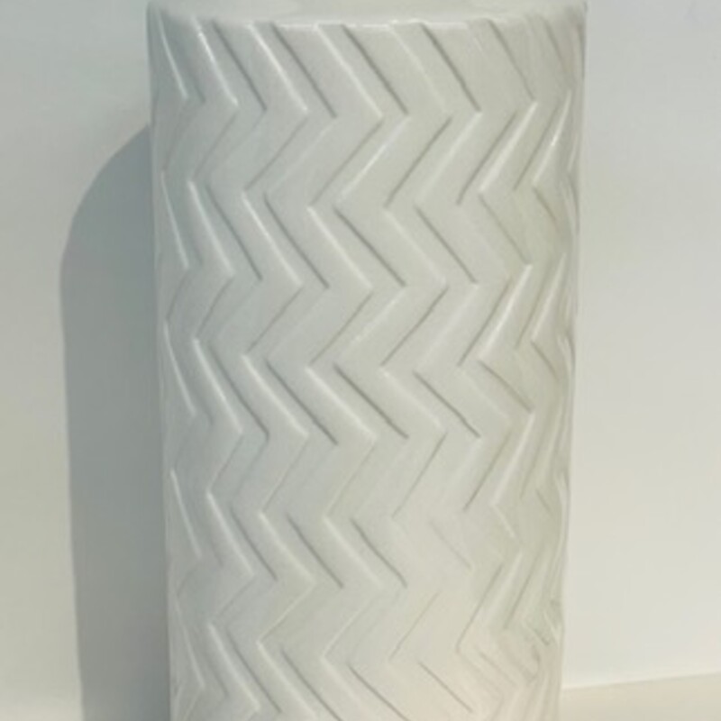 Zig Zag Pattern Tall Vase
White, Size: 6x20H