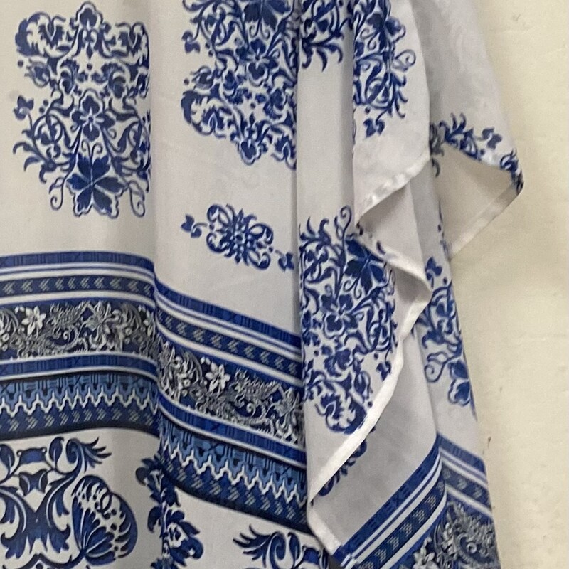 Wht/blu Tassel Kimono<br />
Wht/blu<br />
Size: XL/2X