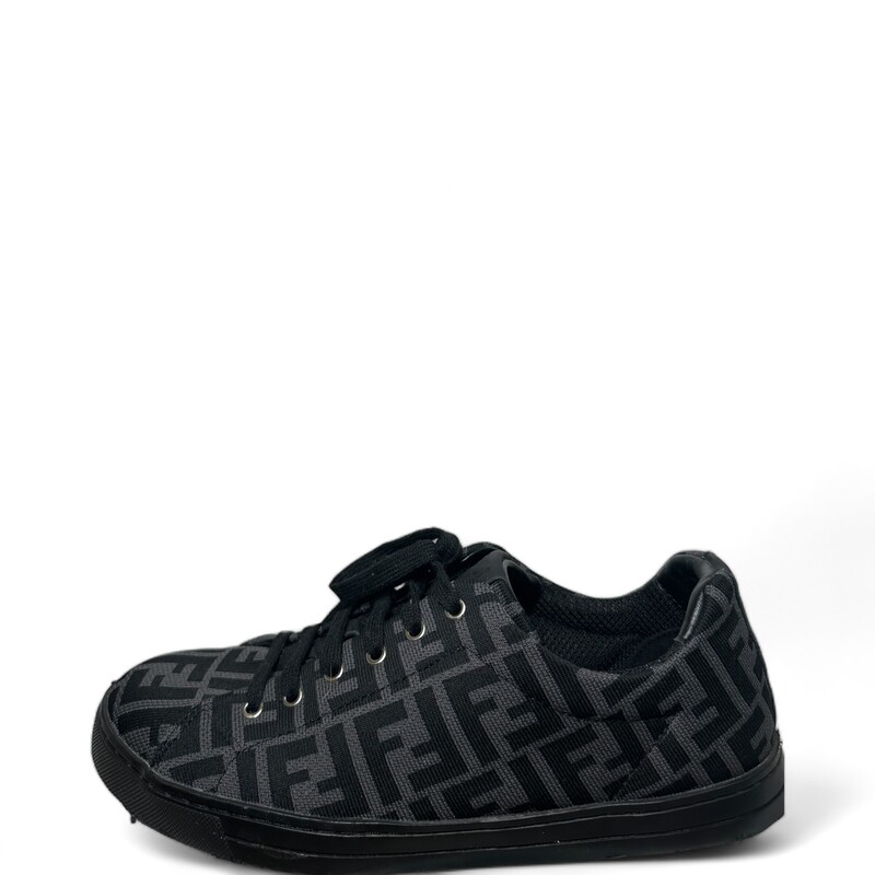 Fendi Forever Allover, Size: 41
Some wear on soles
Code:E1258