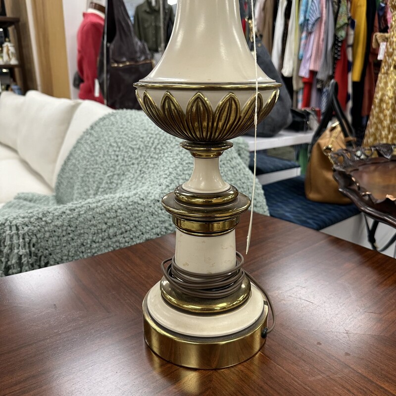 Stiffel Enamel Brass Lamp & Shade<br />
Size: 42in