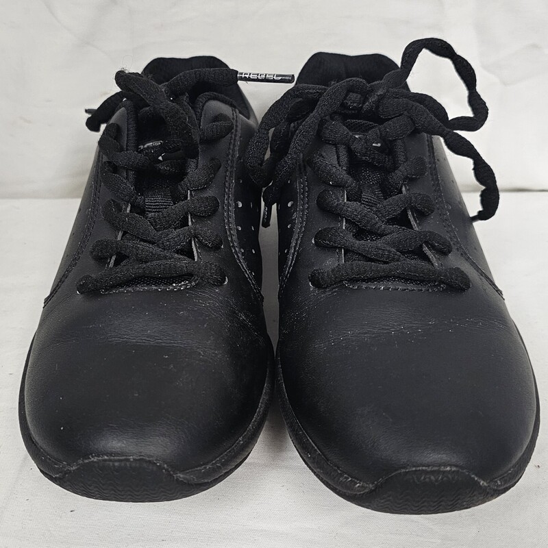 Rebel Athletics Rise 2 Cheer Shoes, Size: 3, All Black, pre-owned in great shape!