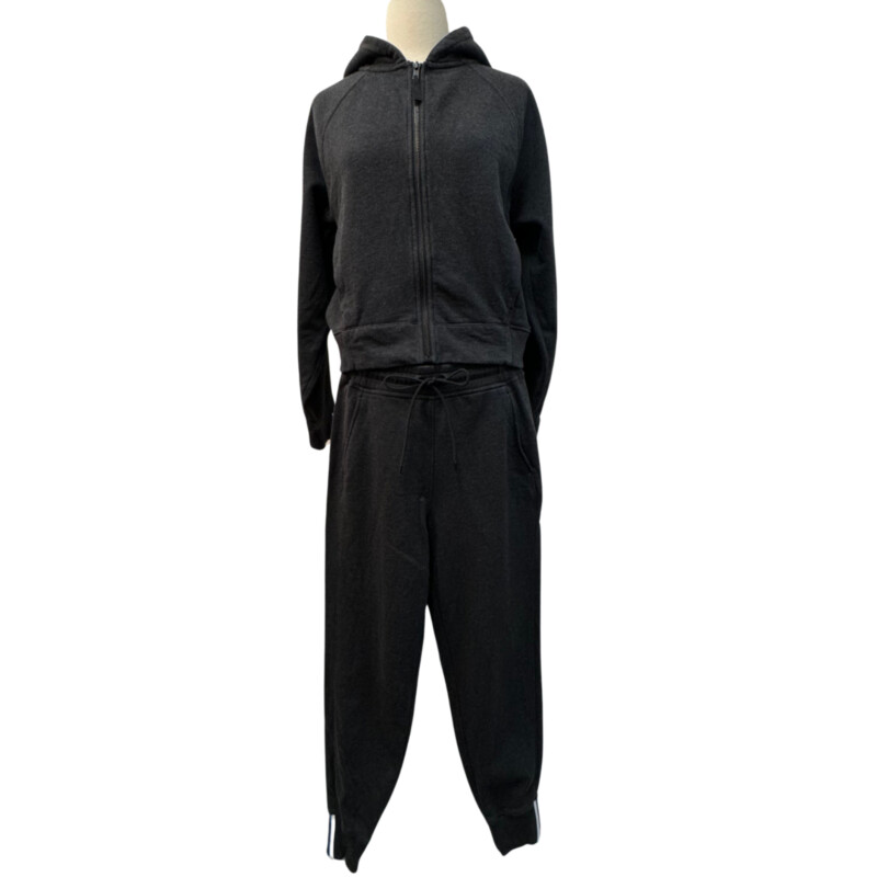 Kit And Ace 2 Piece Active Set<br />
Top Has Zipper Closure and Hood<br />
Pants are Jogger Style<br />
Color: Charcoal<br />
Size: Small